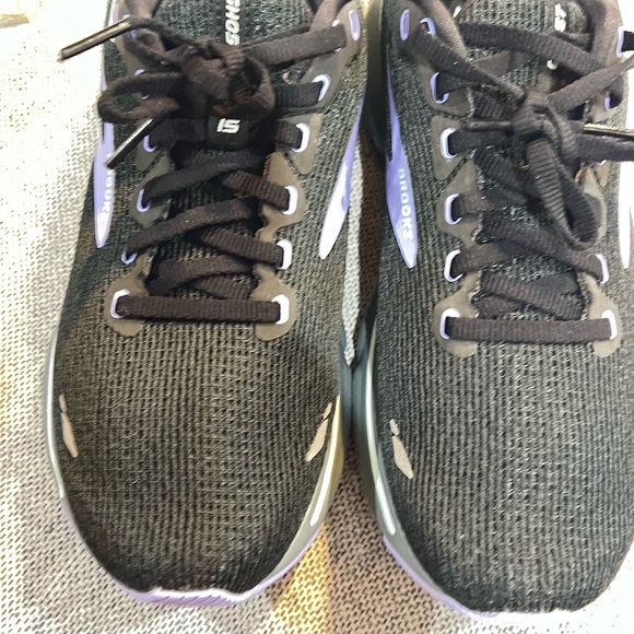 Brooks Ghost 15 size 9 - Picture 8 of 14